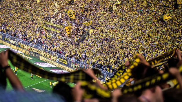 Icons in the Stands: Celebrating Football’s Most Iconic Supporters