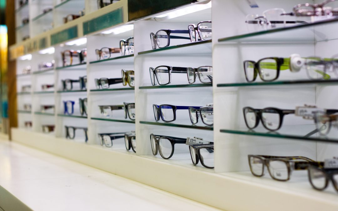 The Evolution and Importance of Eyeglasses: A Comprehensive Guide